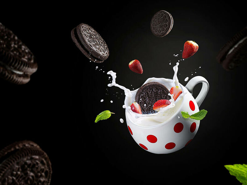 Dusan Holovej - product and advertising photography - OREO BISCUIT SPLASH